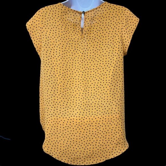 Sweet Rain Sleeveless Mustard Top - Picture 3 of 6